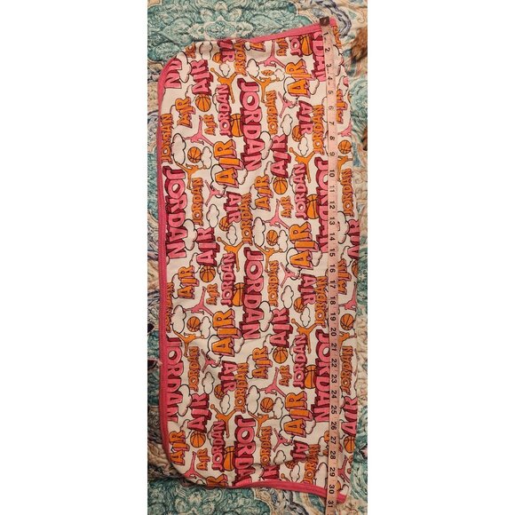 Air Jordan Baby Girl Blanket For 0-6 Months - Picture 2 of 3